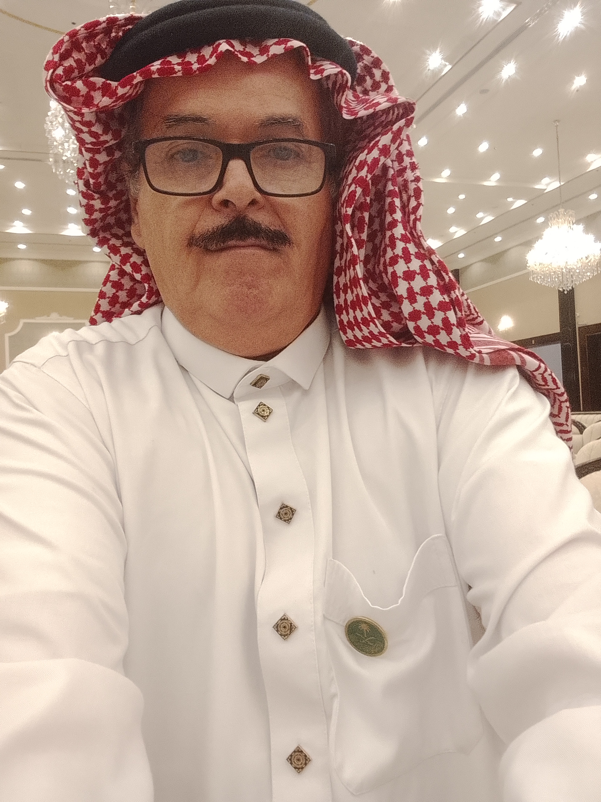���� ���_UIVaZ